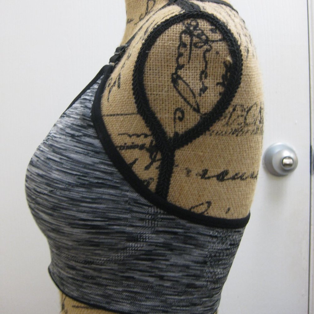 NWOT Say Fut padded yoga sports bra M medium - Picture 2 of 4